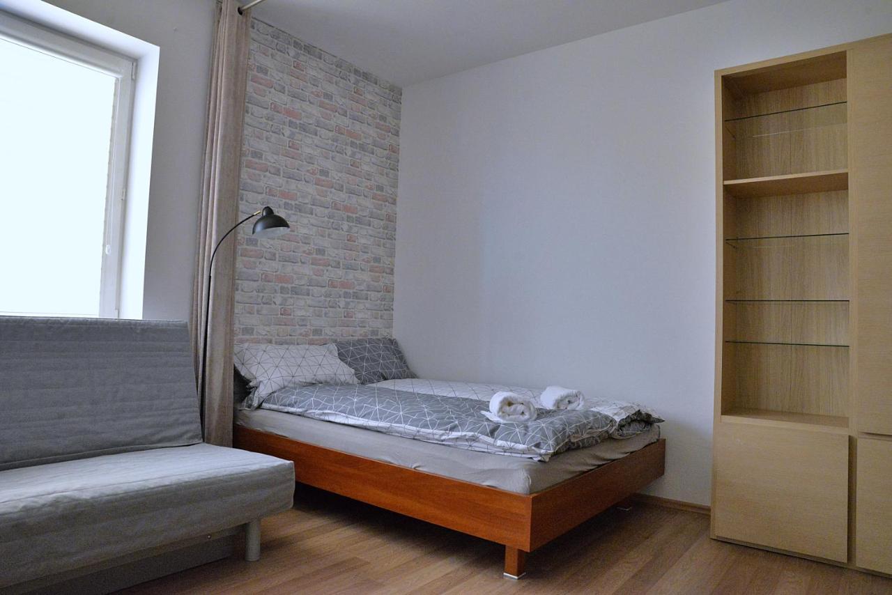 Apartment Ring - *